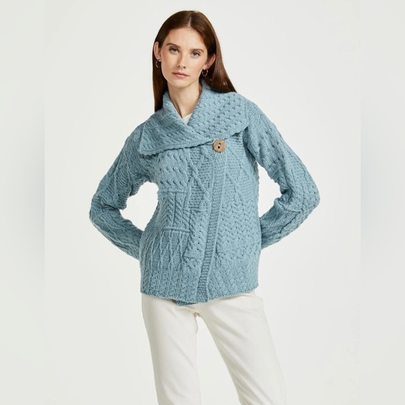Aran Ireland 100% Merino Wool Céide Ladies Aran Chunky Cardigan Blue Size Small - Picture 1 of 11